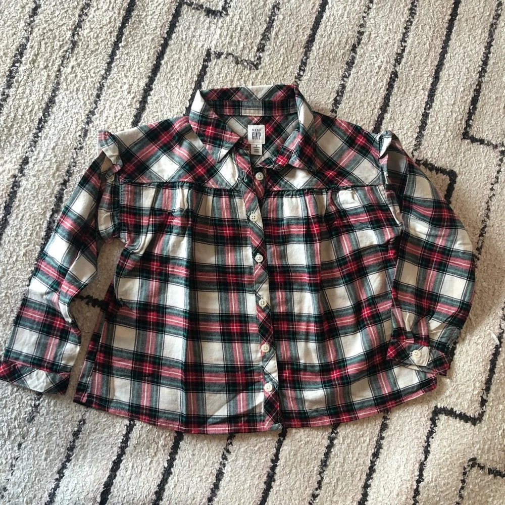 Gap plaid button down shirt NWT